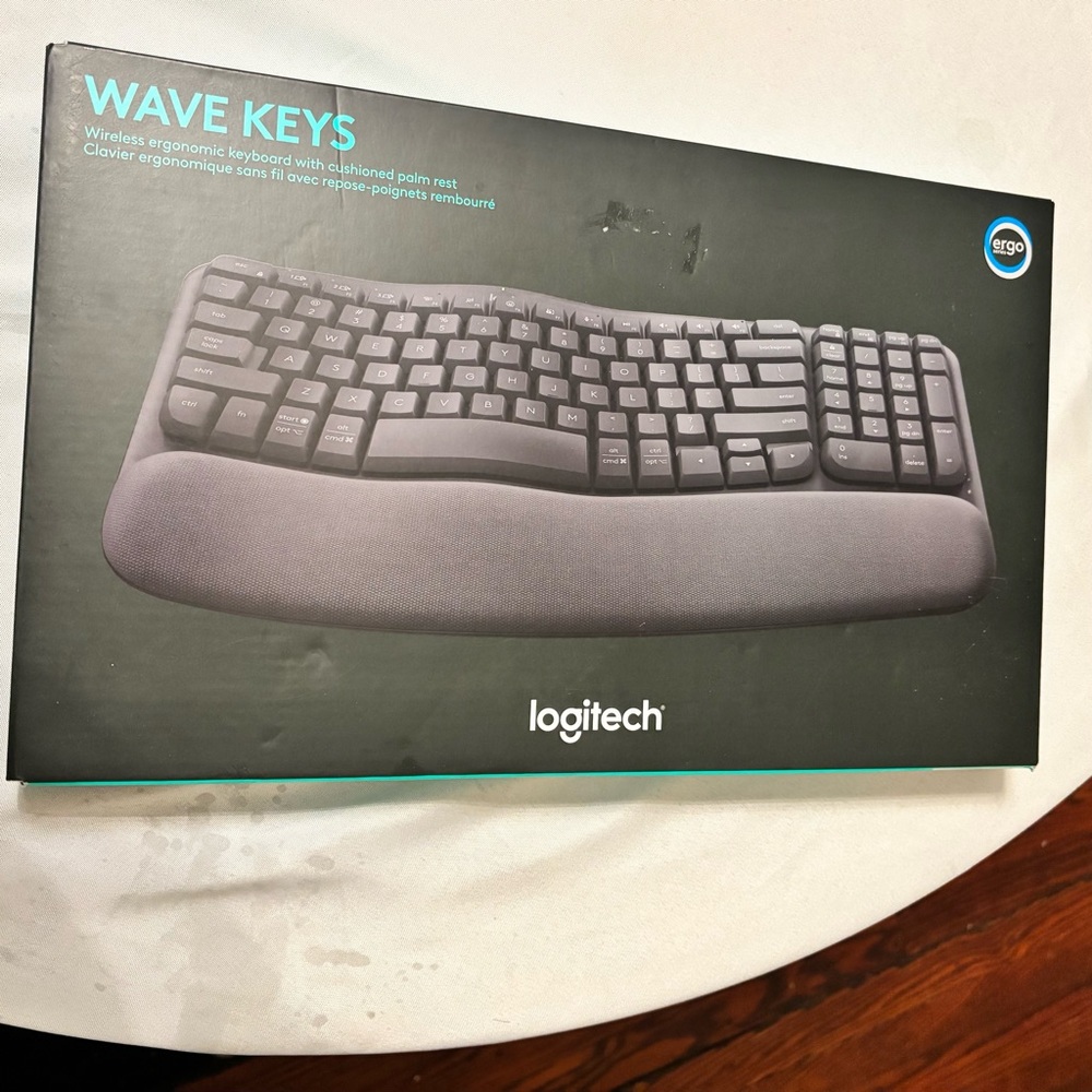 Logitech Wave Keys Bluetooth Keyboard - Picture 10 of 11